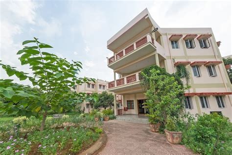 Maharaj Vijayaram Gajapathi Raj College of .